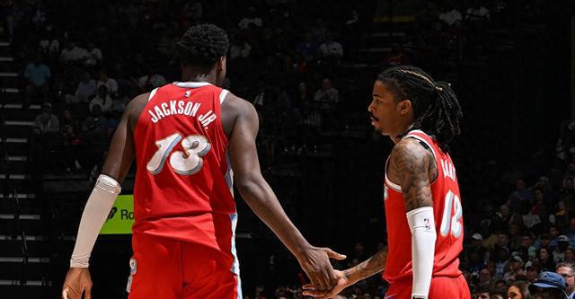 Shams：灰熊预计不会交易莫兰特&amp;amp;杰克逊 欲提前续约JJJ