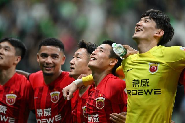 开云下载-海港土炮接管锋线大权 吕文君：司职前锋就要进球！