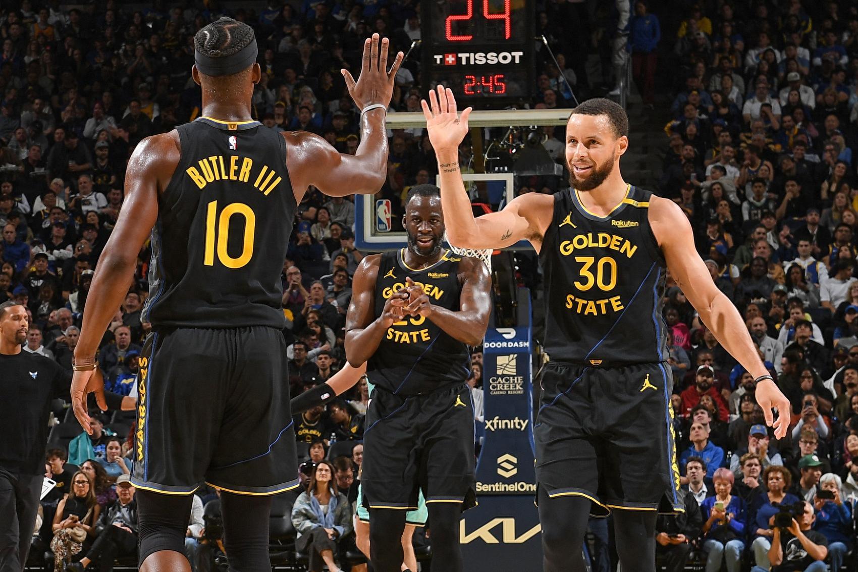 开云体育-勇士队惨败！巴特勒报销激活2大DNP奇兵 库明加20分不及6中6神射