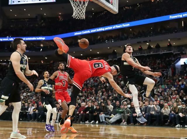 开云体育-公牛主场漫天嘘声送阿伦 小琼斯直言恶犯不是报复